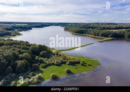 France, Yonne, Moutiers-en-Puisaye, Saint Fargeau, Lac du Bourdon (Luftaufnahme) // France, Yonne (89), Moutiers-en-Puisaye, Saint-Fargeau, lac du Bour Stockfoto