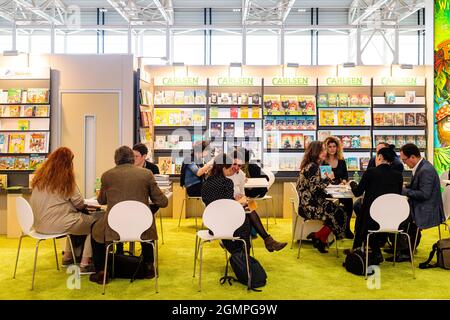 Bologna, ITALIEN. April 2019. Ansichten von Bologna Eröffnungstag der Kinderbuchmesse im Bezirk Fiera in Bologna, Italien. Stockfoto