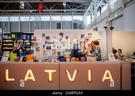 Bologna, ITALIEN. April 2019. Ansichten von Bologna Eröffnungstag der Kinderbuchmesse im Bezirk Fiera in Bologna, Italien. Stockfoto