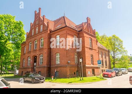 Bytow, Polen - 31. Mai 2021: Amtsgericht in Bytow. Stockfoto