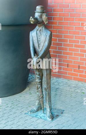 Lodz, Polen - 7. Juni 2021: Statue von Ferdynand Wspanialy. Stockfoto