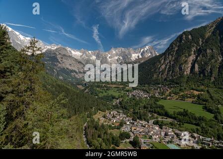 Das Aostatal ist eine Region im Nordwesten Italiens an der Grenze zu Frankreich und der Schweiz. In den westlichen Alpen gelegen, ist es bekannt für die Stockfoto