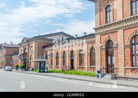 Cesky Tesin, Tschechische Republik - 5. Juni 2021: Bahnhof Cesky Tesin. Stockfoto