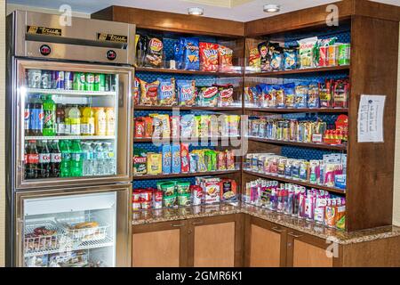 Florida, Ellenton, Hampton Inn Motel Hotel, Lobby, 24-Stunden-Geschäft, Snacks, Snacks, kalte Getränke, Toilettenartikel, Inneneinrichtung Stockfoto