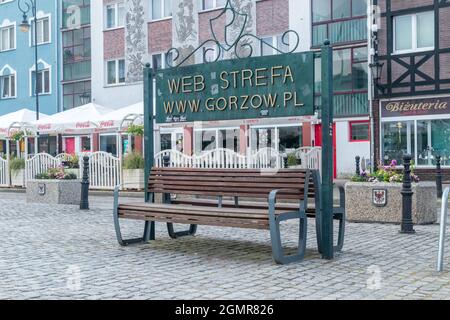 Gorzow Wielkopolski, Polen - 1. Juni 2021: Web Strefa Bank. Stockfoto