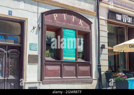 Cieszyn, Polen - 5. Juni 2021: Polskie Towarzystwo Turystyczno-Krajoznawcze, PTTK (Polnischer Tourist- und Sightseeing-Verein). Stockfoto