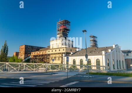 Walbrzych, Polen - 3. Juni 2021: Ehemaliges Kohlebergwerk. Stockfoto