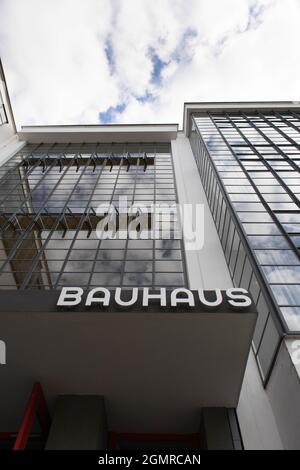 Bauhaus, erste Schule für Industriedesign. Dessau, Deutschland. Hochwertige Fotos Stockfoto