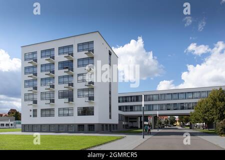 Bauhaus, erste Schule für Industriedesign. Dessau, Deutschland. Hochwertige Fotos Stockfoto