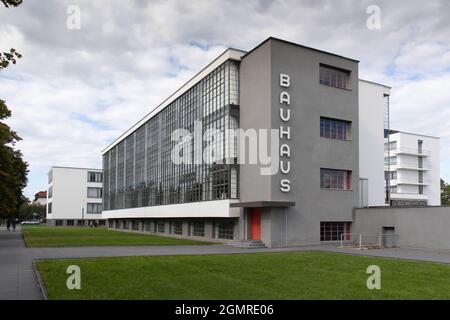 Bauhaus, erste Schule für Industriedesign. Dessau, Deutschland. Hochwertige Fotos Stockfoto