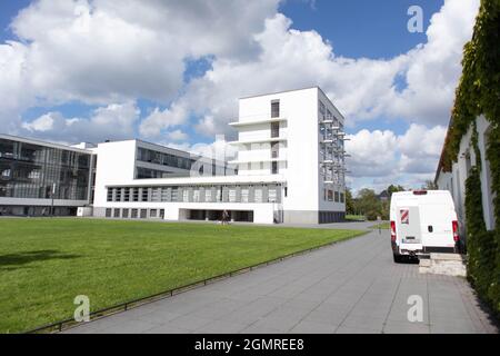 Bauhaus, erste Schule für Industriedesign. Dessau, Deutschland. Hochwertige Fotos Stockfoto