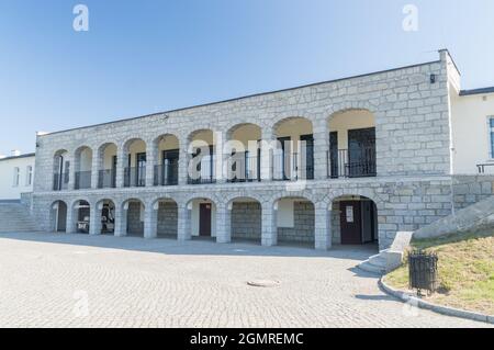 Rogoznica, Polen - 3. Juni 2021: Kommandogebäude im ehemaligen Nazi-Konzentrationslager Gross-Rosen. Stockfoto