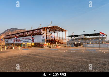 CODY, WY - AUG 2021 : das Äußere des Cody Stampede Park, Heimat der Cody Stampede und des Cody Nite Rodeo. Stockfoto