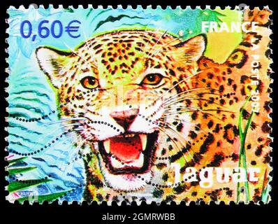 MOSKAU, RUSSLAND - 6. NOVEMBER 2019: In Frankreich gedruckte Briefmarke zeigt Jaguar (Panthera onca), Tierserie, um 2007 Stockfoto