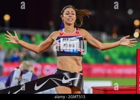 Rebecca Mehra (USA) gewinnt den 1500-Meter-Lauf in 4:06.35 während des 46. Prefontaine Classic, Freitag, den 20. August 2021 in Eugene, Ore. (Dylan Stewart/Bild von Spor Stockfoto