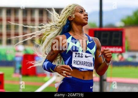 Sha'Carri Richardson (USA) beendet die 100 m 11.14 während des 46. Prefontaine Classic, Samstag, 21. August 2021, in Eugene, Ore. (Dylan Stewart/Image o Stockfoto