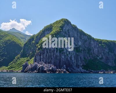 Shiretoko Peninsula vom Kreuzschiff, Hokkaido, Japan Stockfoto