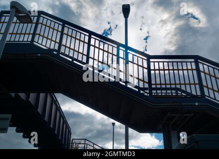 Radley Village, Oxfordshire, England - 1. Juli 2019 Radley hat das Glück, ein kleines Dorf mit einer Hauptbahnstation zu sein, die es mit London verbindet, Stockfoto