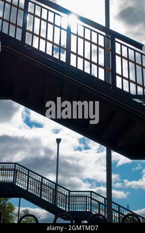 Radley Village, Oxfordshire, England - 1. Juli 2019 Radley hat das Glück, ein kleines Dorf mit einer Hauptbahnstation zu sein, die es mit London verbindet, Stockfoto