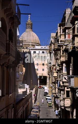 Valletta, Malta - Juni 2000; Valletta liegt in der südöstlichen Region der Hauptinsel und ist die Hauptstadt von Malta. Vor dem Grand Harbour Stockfoto