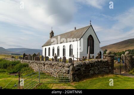 Amulree und Strathbraan Kirche eine schöne weiße ländliche Kirche Stockfoto