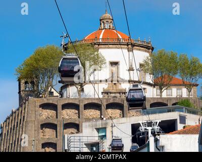 Porto, Portugal - 9. März 2017 Keine Menschen im Blick. Porto ist nach Lissabon die zweite Stadt Portugals. Gelegen an der Mündung des Douro Flusses im Norden Stockfoto