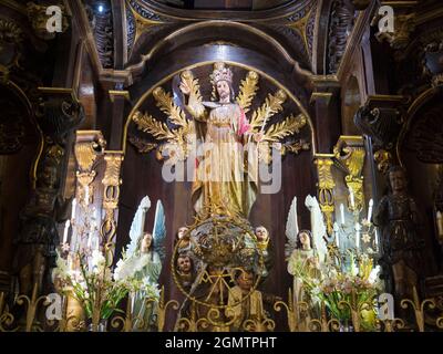Lima, Peru - 10. Mai 2018 die Basilika und das Kloster des hl. Franziskus sind ein Wahrzeichen des historischen Lima, Peru. Erbaut im Jahr 1673, hat es bis jetzt mehrere überlebt Stockfoto