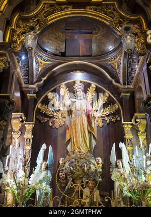 Lima, Peru - 10. Mai 2018 die Basilika und das Kloster des hl. Franziskus sind ein Wahrzeichen des historischen Lima, Peru. Erbaut im Jahr 1673, hat es bis jetzt mehrere überlebt Stockfoto
