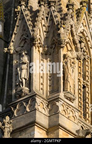 Oxford, England - 18. Januar 2020; keine Menschen im Blick. Die University Church of St Mary the Virgin ist eine prominente Oxford Kirche im Norden Stockfoto