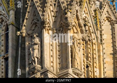 Oxford, England - 18. Januar 2020; keine Menschen im Blick. Die University Church of St Mary the Virgin ist eine prominente Oxford Kirche im Norden Stockfoto