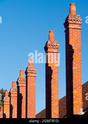 Abingdon, England - 9. Oktober 2018 Saint Helen's Wharf ist ein bekannter Ort an der Themse, direkt oberhalb der mittelalterlichen Brücke von Abingdon Stockfoto