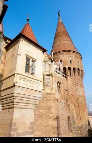 Schloss Corvin, Hunedoara, Rumänien - 18. Oktober 2018 die Burg Corvin aus dem 15. Jahrhundert - auch bekannt als Burg Hunedoara - ist eine der größten in Europa Stockfoto