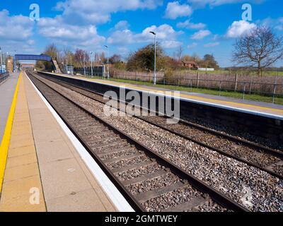 Radley Village, Oxfordshire, England - 30. August 2019 Radley hat das Glück, ein kleines Dorf mit einer Hauptbahnstation zu sein, die es mit Lo verbindet Stockfoto