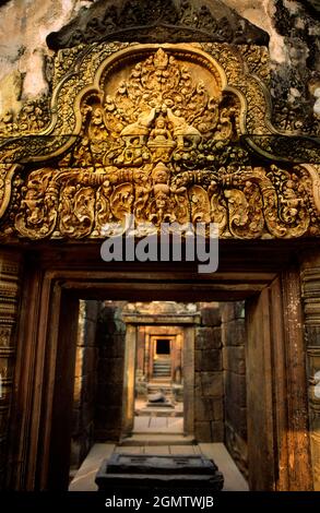 TA Phrom, Kambodscha - 19. Januar 2005; Ta Prohm ist ein bekannter Tempel in Angkor, Provinz Siem Reap, Kambodscha. Es wurde im Bayon-Stil gebaut, Largel Stockfoto