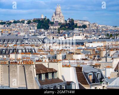 Paris, Frankreich - 20. September 2018 die wunderbare Skyline von Paris enttäuscht nie. Hier sehen wir einen erhöhten Aussichtspunkt nordwestlich von der Beaubourg Stockfoto