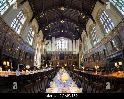 Christ Church wurde 1546 gegründet und ist eines der ältesten, reichsten und großartigsten Colleges der Universität Oxford, das über starke Medien und literarische Verbindungen verfügt Stockfoto