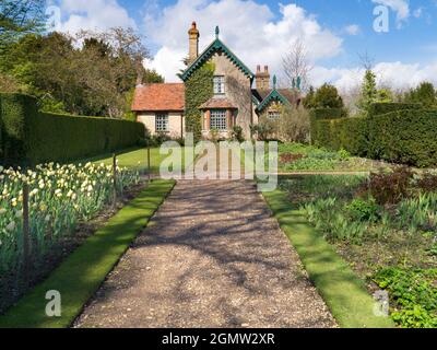 Polesden Lacey ist ein edwardianisches Haus und Anwesen, das sich an den North Downs in Great Bookham, in der Nähe von Dorking, Surrey, England, befindet. Es ist im Besitz und führt b Stockfoto