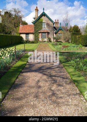 Polesden Lacey ist ein edwardianisches Haus und Anwesen, das sich an den North Downs in Great Bookham, in der Nähe von Dorking, Surrey, England, befindet. Es ist im Besitz und führt b Stockfoto