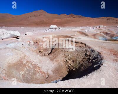 Sol de Ma–ana, Bolivien - 25. Mai 2018 das Sol de Ma–ana (Morgensonne) liegt hoch oben in den bolivianischen Hochanden und ist ein ausgedehntes Gebiet Stockfoto