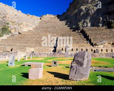 Ollantaytambo, Peru - 14. Mai 2018 die antiken Inka-Ruinen von Ollantaytambo liegen auf einer Höhe von 2.792 m oberhalb des Urubamba-Tals, Cusc Stockfoto