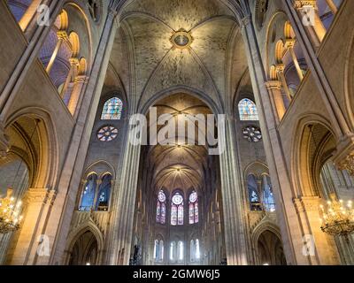 Paris, Frankreich - 19. September 2018 Notre-Dame, die berühmte mittelalterliche katholische Kathedrale, befindet sich an der ële de la Cit im vierten Arrondissement von Paris Stockfoto