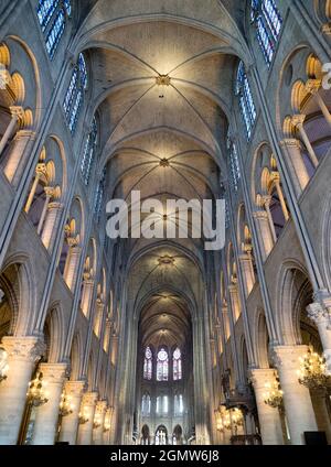 Paris, Frankreich - 19. September 2018 Notre-Dame, die berühmte mittelalterliche katholische Kathedrale, befindet sich an der ële de la Cit im vierten Arrondissement von Paris Stockfoto