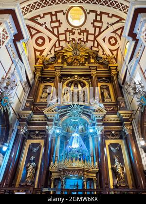 Lima, Peru - 10. Mai 2018 die Basilika und das Kloster des hl. Franziskus sind ein Wahrzeichen des historischen Lima, Peru. Erbaut im Jahr 1673, hat es bis jetzt mehrere EA überlebt Stockfoto