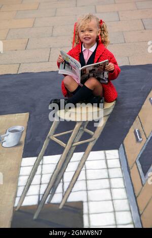 Trompe l'oeil (täuscht das Auge) ist eine Maltechnik, die geschickt entwickelt wurde, um Menschen zu denken, dass die darin dargestellten Objekte ar Stockfoto