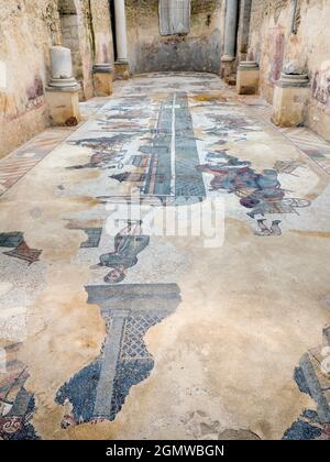 Sizilien, Italien - September 2019; die Villa Romana del Casale ist ein üppiger römischer Palast in der Nähe der Stadt Piazza Armerina auf Sizilien. Excavatio Stockfoto