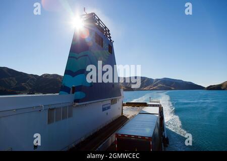 Die interislander-Fähre zwischen Neuseelands Nord- und Südinsel ist eine der malerischsten Fährverbindungen der Welt; sie überquert die Cook Strait Stockfoto