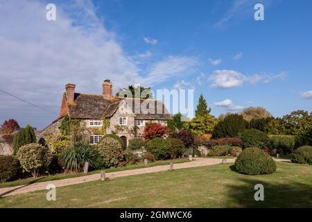 WISBOROUGH GREEN, WEST SUSSEX, UK - OCTOBER 15 : wünschenswertes Einfamilienhaus in Wisborough Green, West Sussex am 15. Oktober 2009 Stockfoto