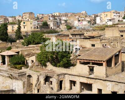 Herculaneum, Italien - 22. Oktober 2014 Herculaneum liegt im Schatten des Vesuv und war eine alte römische Stadt, die durch einen großen vulkanischen Aufbruch zerstört wurde Stockfoto