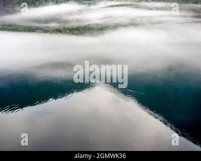 Der herrliche Geiranger Fjord liegt in der Sunnm¿re Region des Komitats M¿re Og Romsdal in Norwegen. Eine der beliebtesten Touristenattraktionen von NorwayÕs, Stockfoto