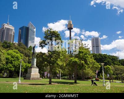 Sydney, Australien - 17. Februar 2109; der Hyde Park liegt im Zentrum von Sydney, neben dem Geschäfts- und Finanzviertel, und bietet eine Oase der Ruhe Stockfoto